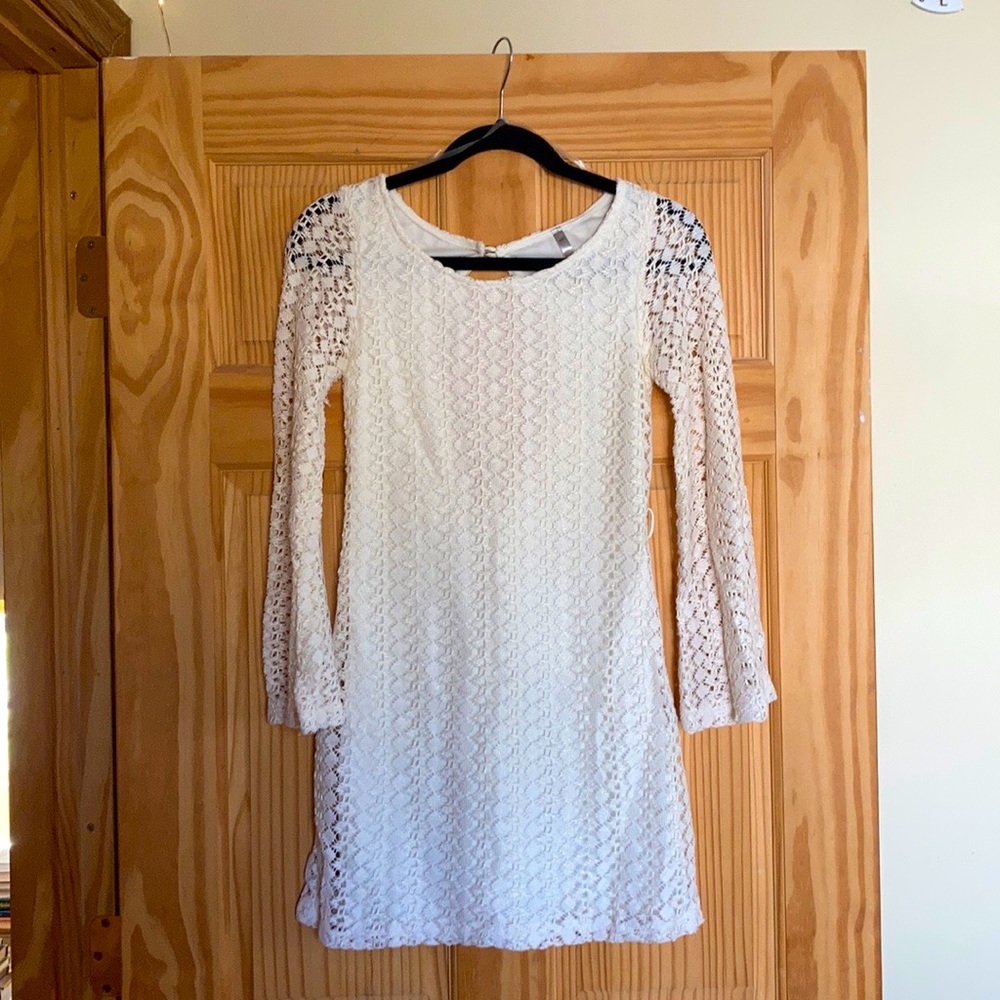 White lace dress